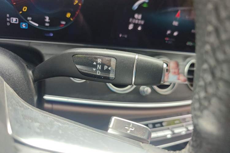 Used Mercedes-Benz E-Class 2022 E 300 L Sporty and Stylish Model Gear Lever