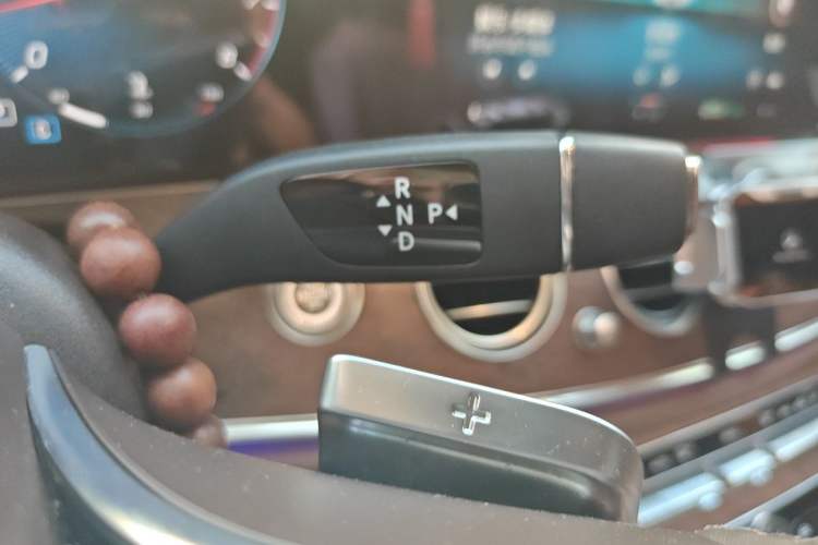 Used Mercedes-Benz E-Class 2022 E 300 L Stylish Model Gear Lever