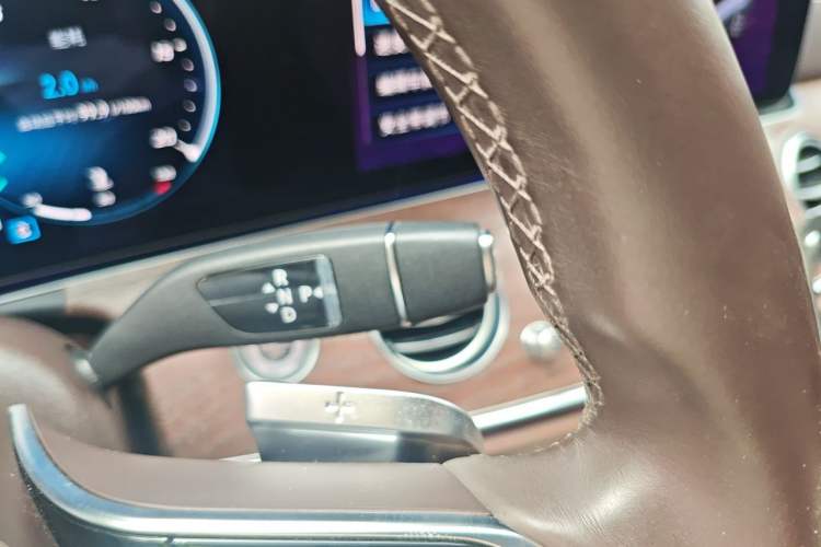 Used Mercedes-Benz E-Class 2022 Second Facelift E 300 L Fashion Edition Gear Lever
