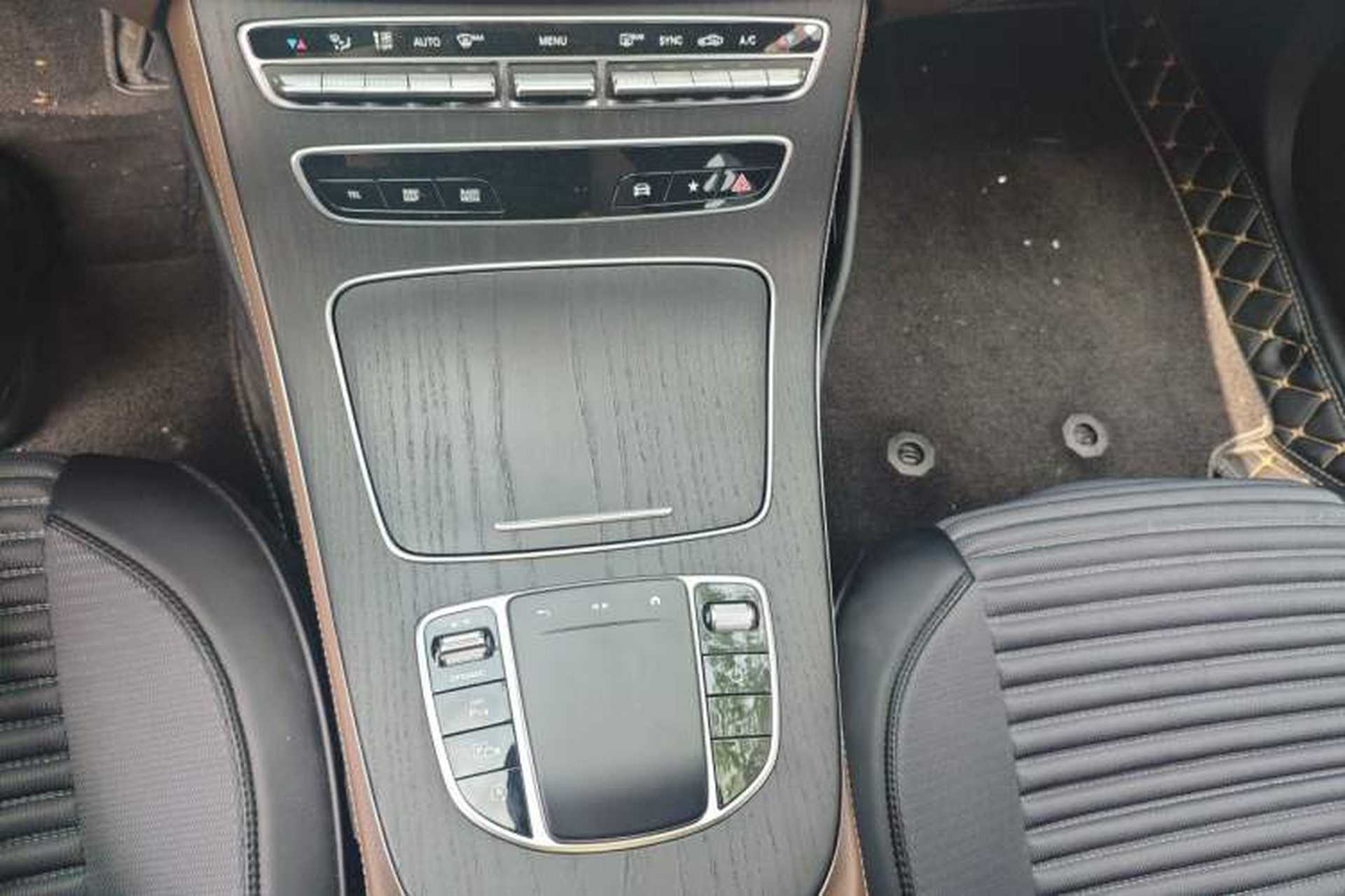 Used Mercedes-Benz E-Class 2022 Revised E 300 L Sporty and Stylish Edition Gear Lever