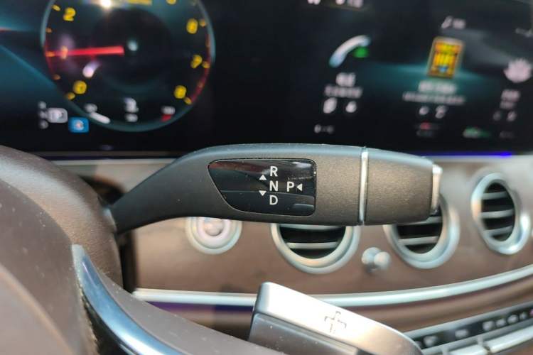 Used Mercedes-Benz E-Class 2022 Updated E 300 L Stylish Edition Gear Lever
