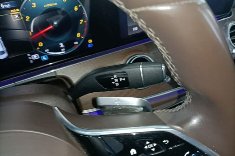 Used Mercedes-Benz E-Class 2022 E 300 L Stylish Model Gear Lever
