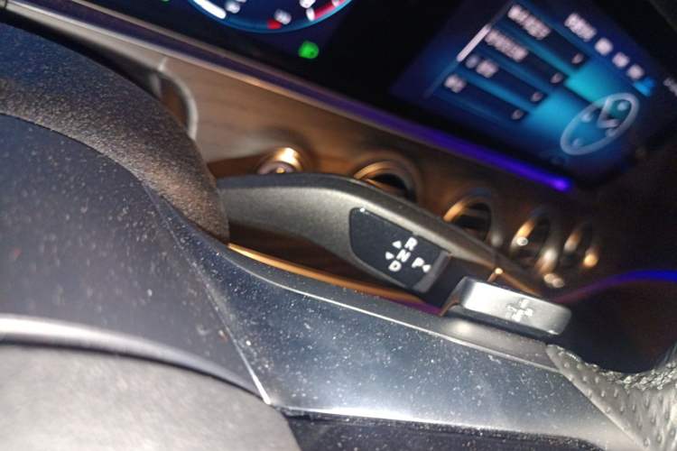 Used Mercedes-Benz E-Class 2022 Second Facelift E 260 L Sport Edition Gear Lever