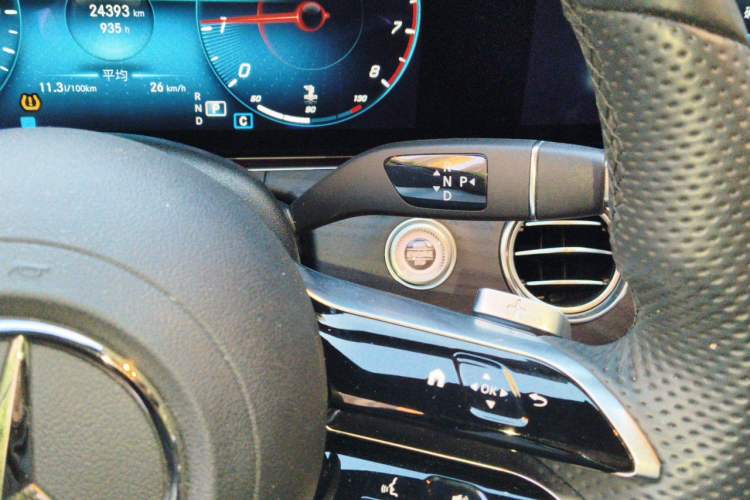 Used Mercedes-Benz E-Class 2022 Second Facelift E 300 L Sport Luxury Edition Gear Lever