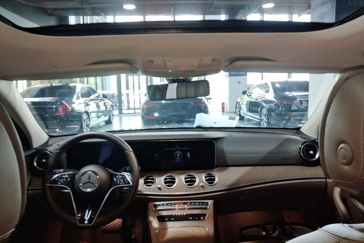 Used Mercedes-Benz E-Class 2022 Updated E 300 L Stylish Edition Headliner