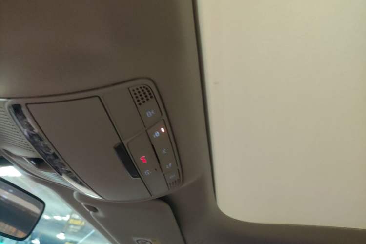 Used Mercedes-Benz E-Class 2022 E 260 L Headliner