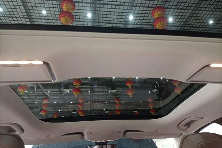 Used Mercedes-Benz E-Class 2022 Second Facelift E 300 L Luxury Edition Headliner