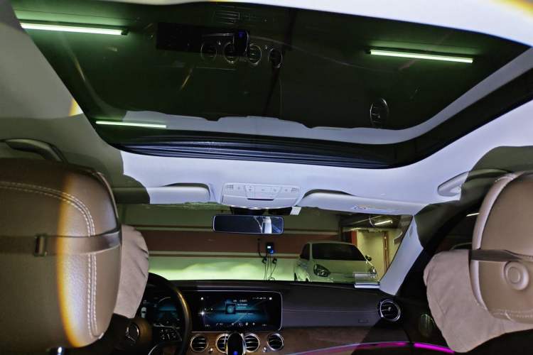 Used Mercedes-Benz E-Class 2022 Updated E 300 L Luxury Edition Headliner