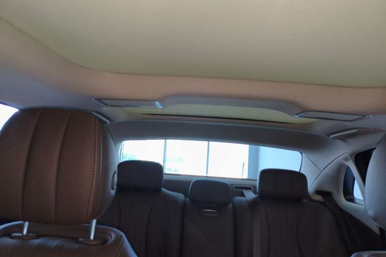 Used Mercedes-Benz E-Class 2022 Revised Version E 300 L Fashion Edition Headliner