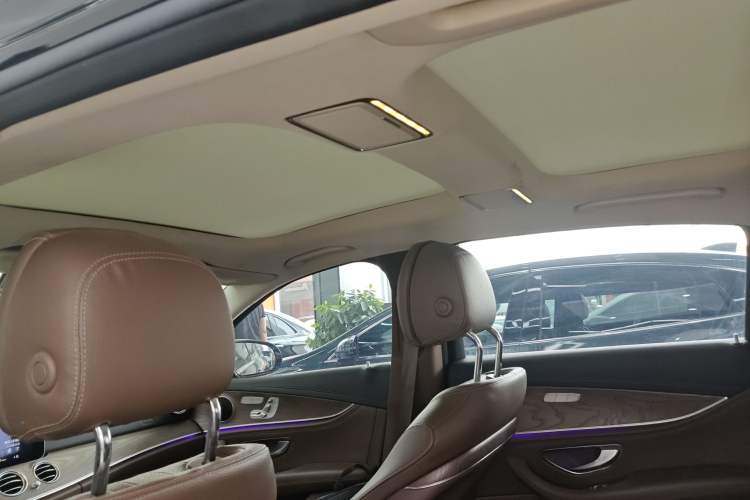 Used Mercedes-Benz E-Class 2022 Updated E 300 L Stylish Edition Headliner