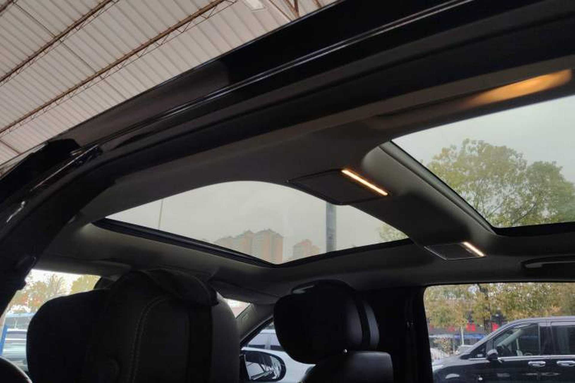Used Mercedes-Benz E-Class 2022 Second Facelift E 300 L Fashion Edition Headliner