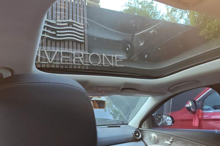 Used Mercedes-Benz E-Class 2022 E 260 L Headliner