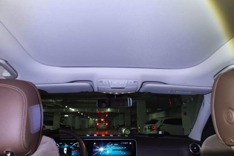 Used Mercedes-Benz E-Class 2022 Second Facelift E 300 L Luxury Edition Headliner