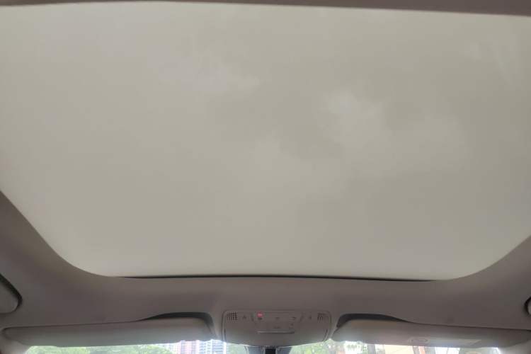 Used Mercedes-Benz E-Class 2022 Updated E 300 L Stylish Edition Headliner