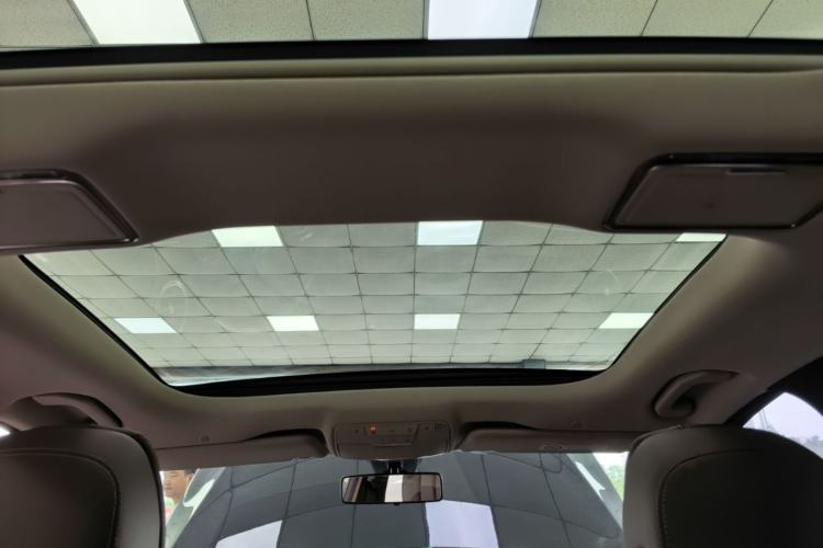 Used Mercedes-Benz E-Class 2022 E 260 L Headliner