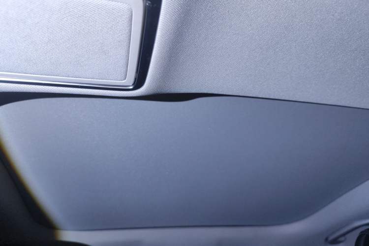 Used Mercedes-Benz E-Class 2022 Updated E 300 L Stylish Edition Headliner