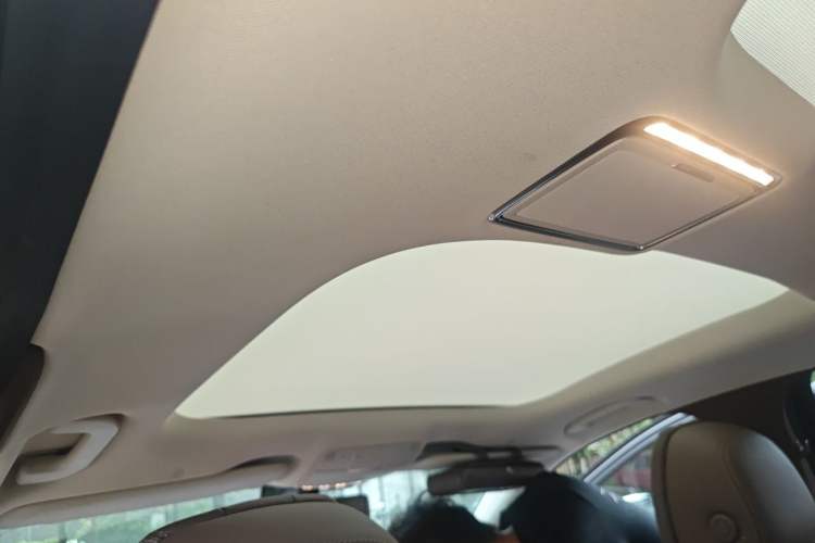Used Mercedes-Benz E-Class 2022 E 260 L Headliner