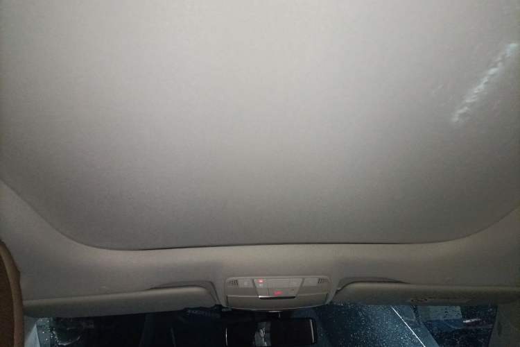 Used Mercedes-Benz E-Class 2022 Updated E 300 L Luxury Edition Headliner