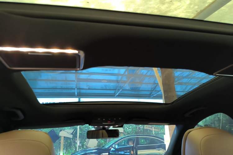Used Mercedes-Benz E-Class 2022 Revised E 300 L Sport Luxury Edition Headliner