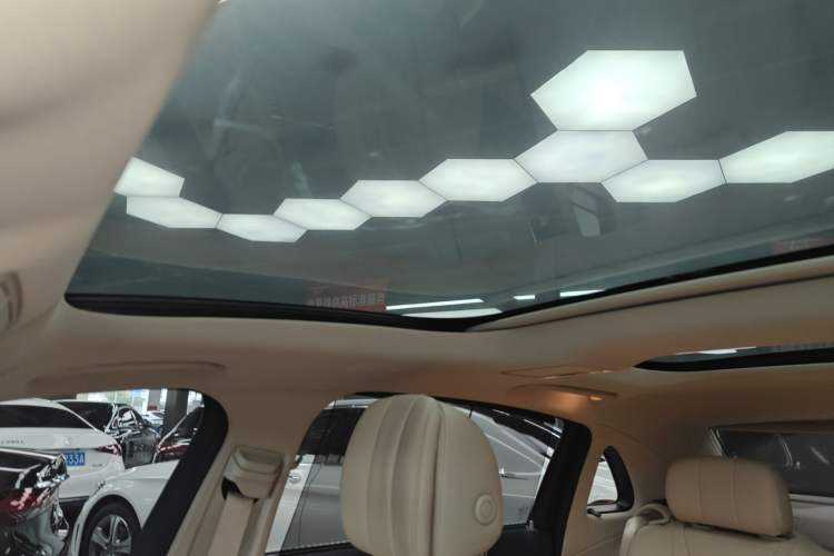Used Mercedes-Benz E-Class 2022 Revised Version E 300 L Sport Luxury Edition Headliner