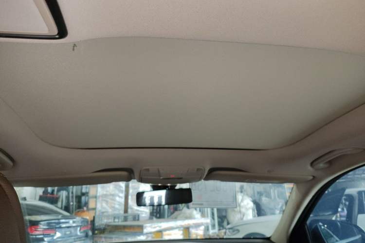Used Mercedes-Benz E-Class 2022 Updated E 300 L Stylish Edition Headliner