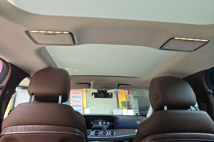 Used Mercedes-Benz E-Class 2022 Updated E 300 L Luxury Edition Headliner