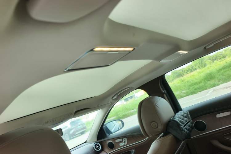 Used Mercedes-Benz E-Class 2022 E 300 L Stylish Model Headliner
