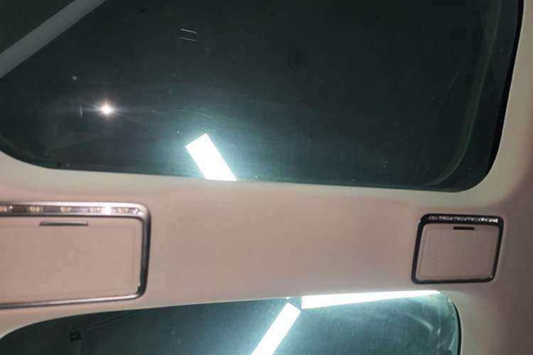 Used Mercedes-Benz E-Class 2022 Revised Version E 300 L Fashion Edition Headliner