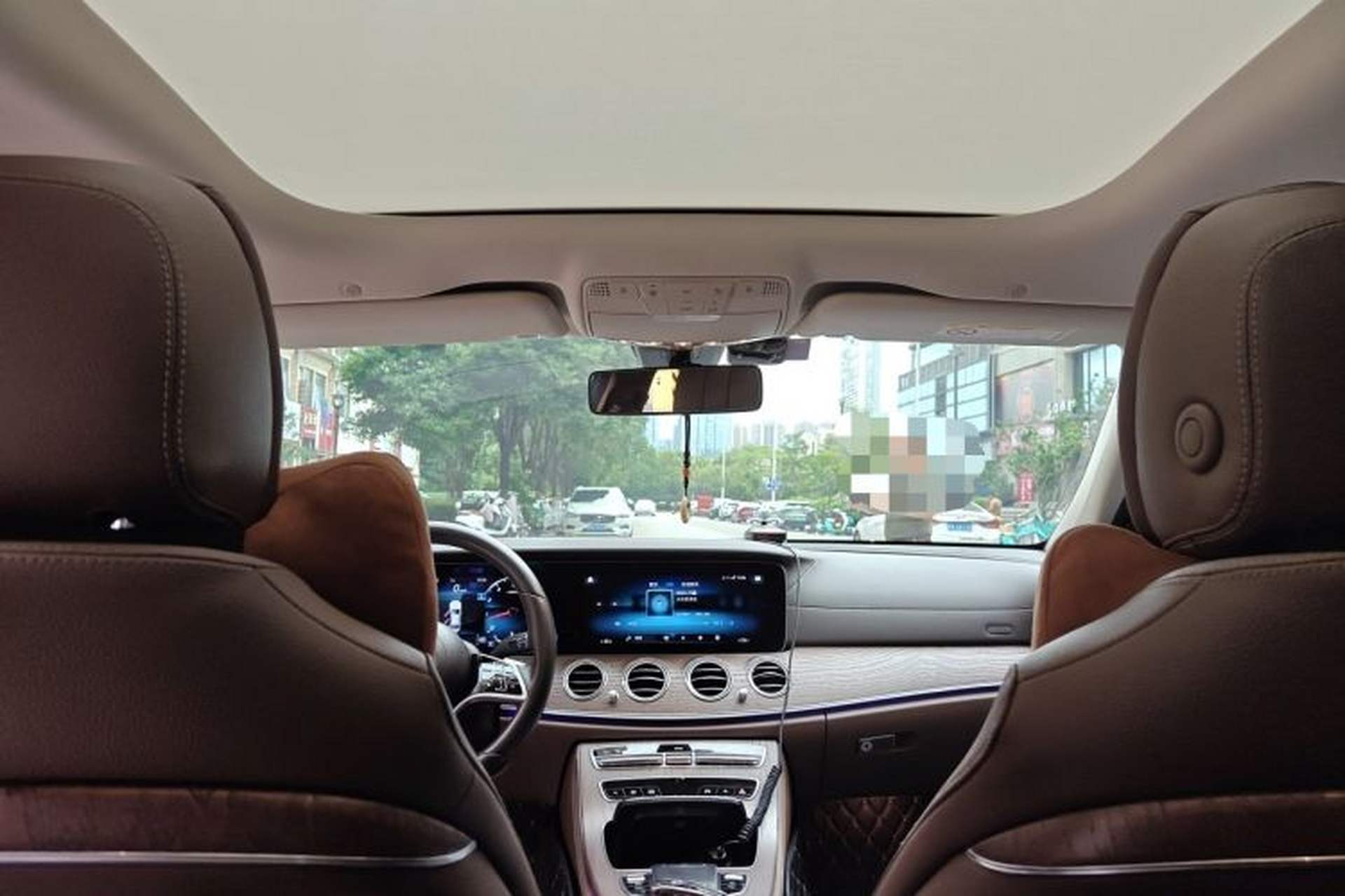Used Mercedes-Benz E-Class 2022 Updated E 300 L Luxury Edition Headliner