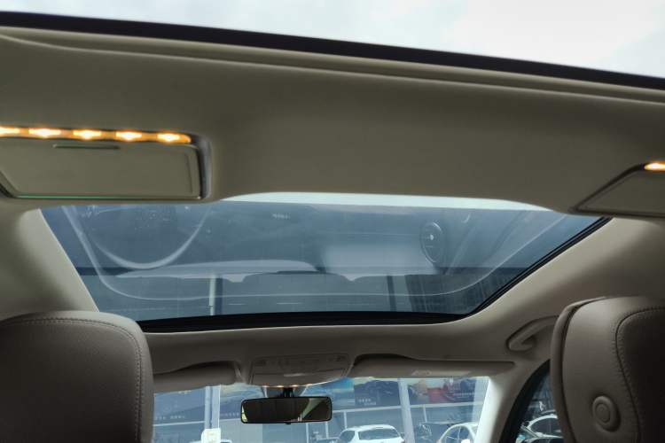 Used Mercedes-Benz E-Class 2022 Updated E 260 L Headliner