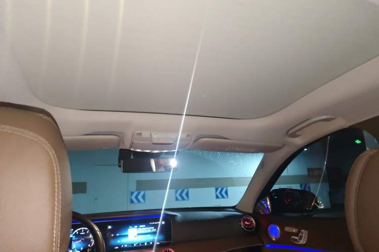Used Mercedes-Benz E-Class 2022 E 300 L Premium Edition Headliner