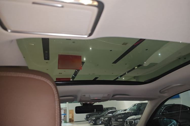 Used Mercedes-Benz E-Class 2022 Revised Version E 300 L Luxury Edition Headliner