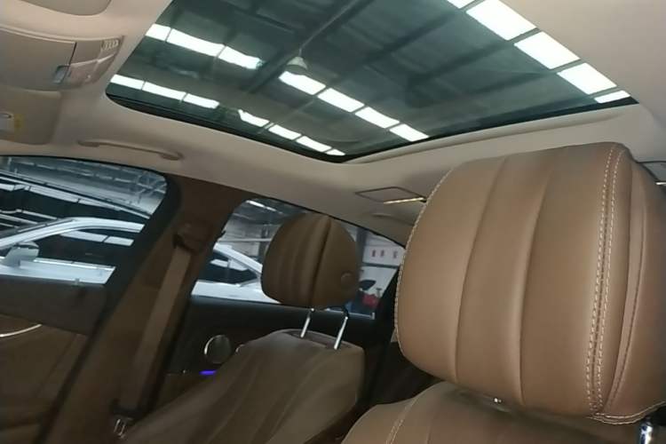 Used Mercedes-Benz E-Class 2022 E 300 L Luxury Model Headliner