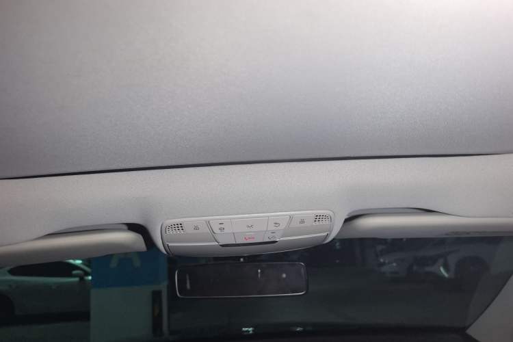Used Mercedes-Benz E-Class 2022 E 260 L Headliner