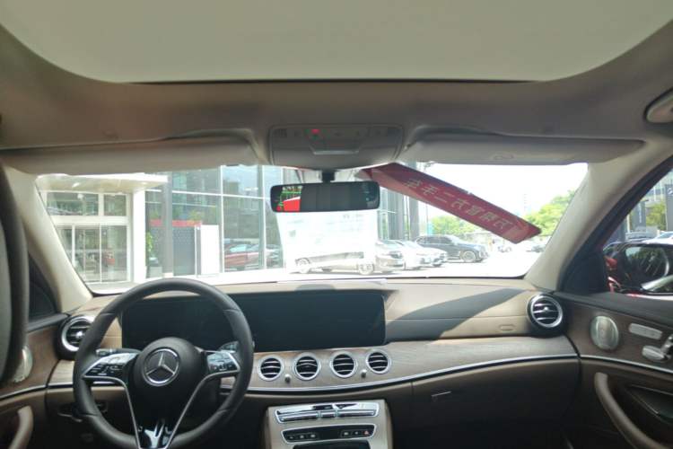 Used Mercedes-Benz E-Class 2022 Updated E 300 L Luxury Edition Headliner