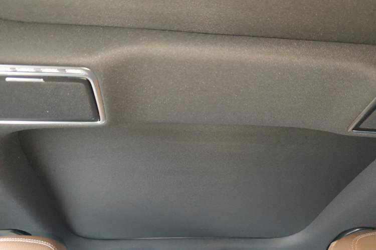 Used Mercedes-Benz E-Class 2022 Revised Version E 300 L Sporty and Stylish Edition Headliner