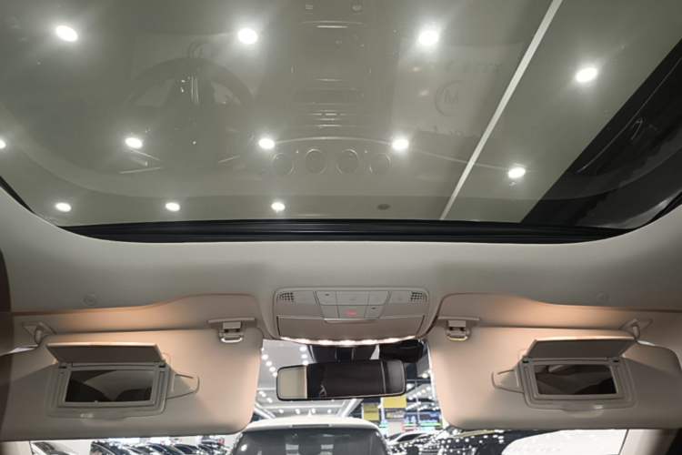 Used Mercedes-Benz E-Class 2022 E 300 L Stylish Model Headliner