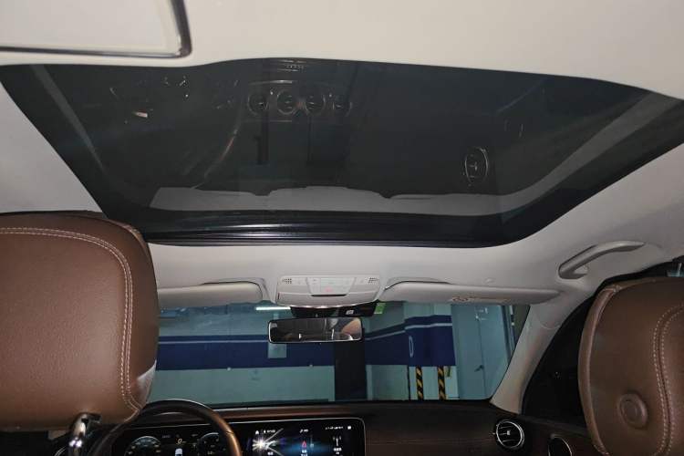 Used Mercedes-Benz E-Class 2022 Second Facelift E 260 L Headliner