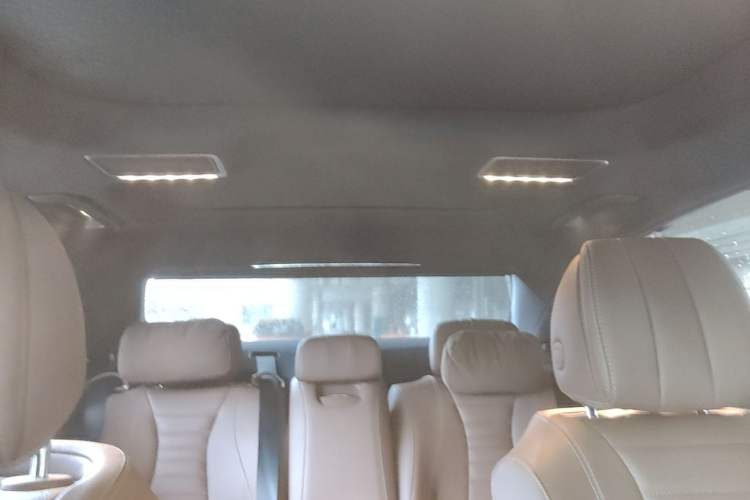 Used Mercedes-Benz E-Class 2022 Second Facelift E 300 L Sport Luxury Edition Headliner