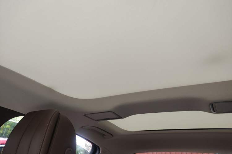 Used Mercedes-Benz E-Class 2022 Updated E 300 L Stylish Edition Headliner