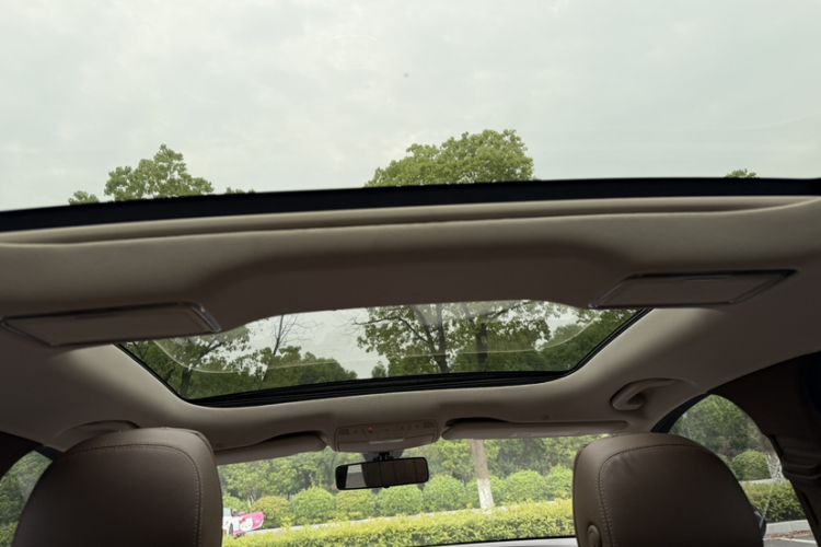 Used Mercedes-Benz E-Class 2022 Second Facelift E 260 L Headliner