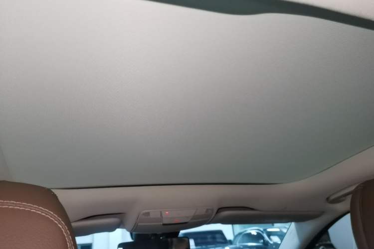 Used Mercedes-Benz E-Class 2022 Updated E 300 L Luxury Edition Headliner