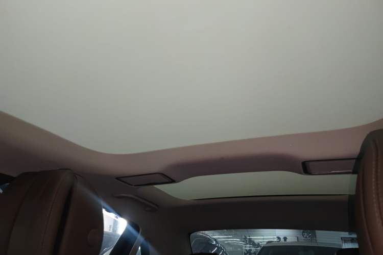 Used Mercedes-Benz E-Class 2022 Revised Version E 300 L Luxury Edition Headliner