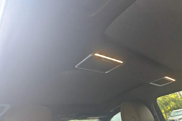 Used Mercedes-Benz E-Class 2022 Second Facelift E 300 L Sport Luxury Edition Headliner