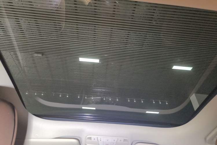 Used Mercedes-Benz E-Class 2022 Second Facelift E 260 L Headliner