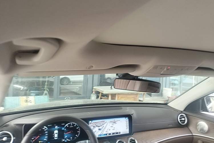 Used Mercedes-Benz E-Class 2022 Updated E 260 L Headliner