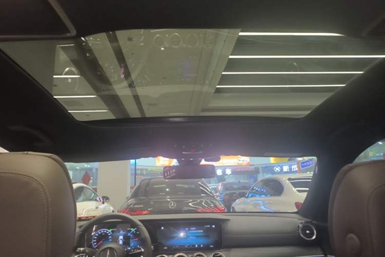 Used Mercedes-Benz E-Class 2022 Revised Version E 300 L Sport Luxury Edition Headliner