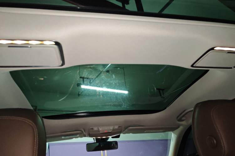 Used Mercedes-Benz E-Class 2022 Second Facelift E 260 L Headliner
