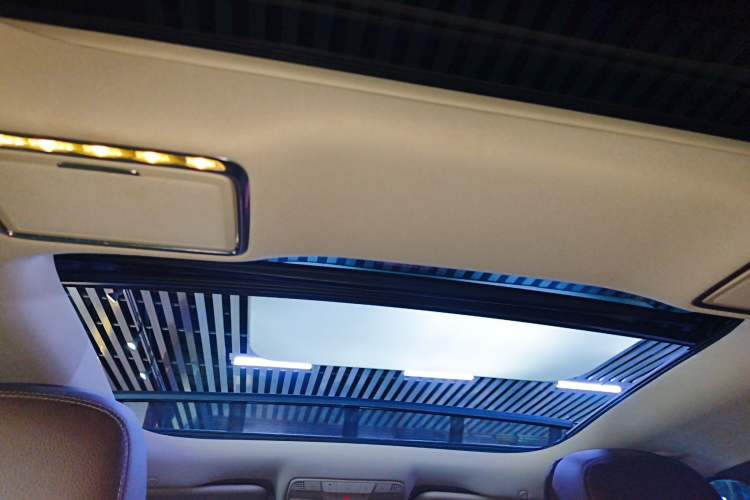 Used Mercedes-Benz E-Class 2022 E 300 L Luxury Model Headliner