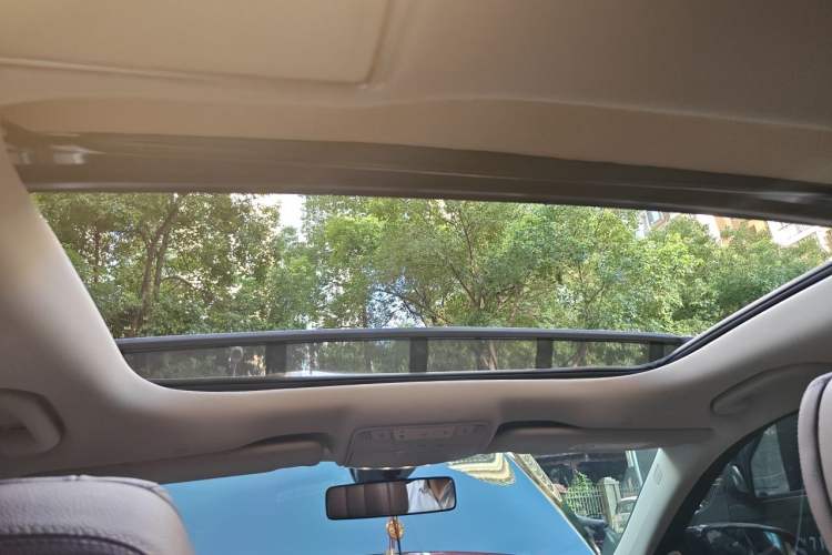 Used Mercedes-Benz E-Class 2022 E 300 L Stylish Model Headliner